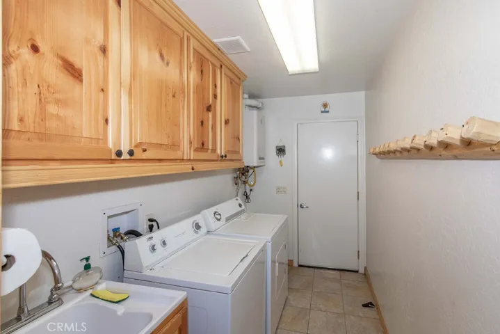 296 Lofty View Drive, Big Bear, California 92314