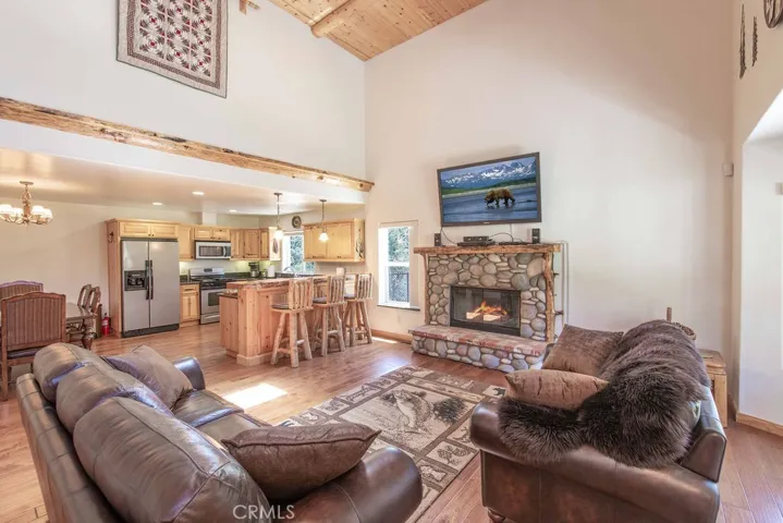 296 Lofty View Drive, Big Bear, California 92314