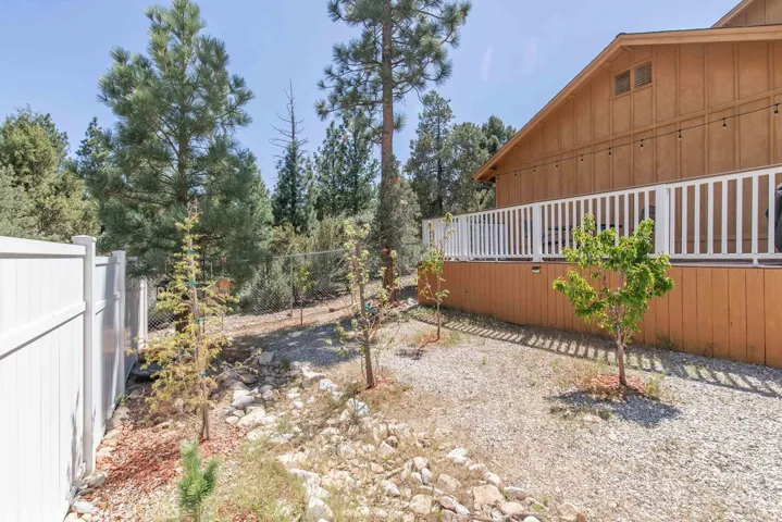 296 Lofty View Drive, Big Bear, California 92314