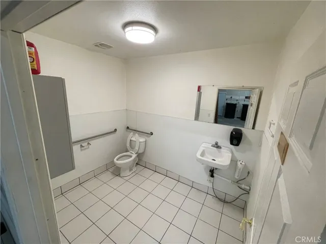Bathroom 1 of 2