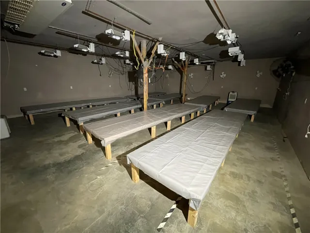 Large Grow Room 1
