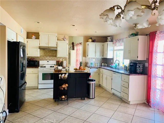 7821 Hoadly Ct, Fontana, California 92336