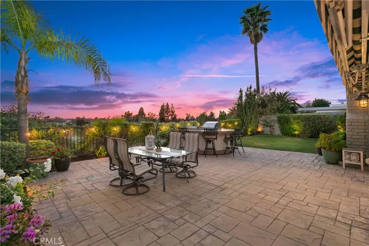 23721 Via Navarra, Mission Viejo, California 92691
