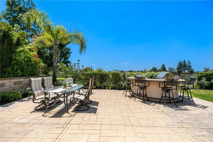 23721 Via Navarra, Mission Viejo, California 92691