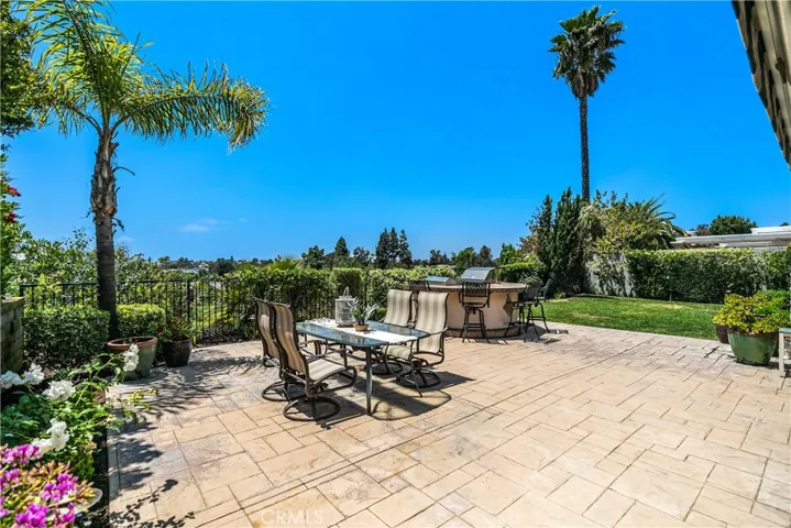 23721 Via Navarra, Mission Viejo, California 92691
