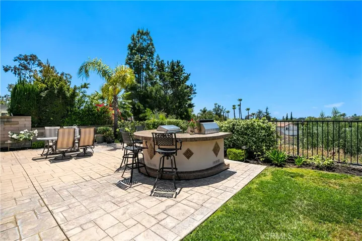 23721 Via Navarra, Mission Viejo, California 92691