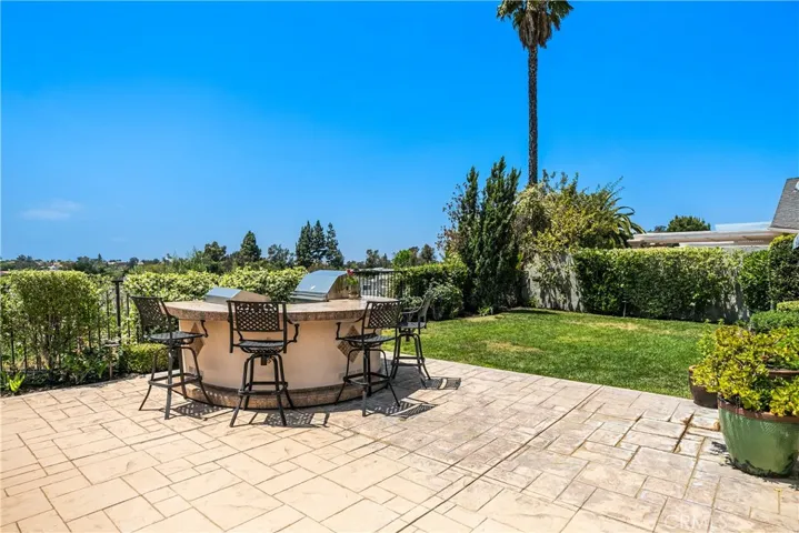 23721 Via Navarra, Mission Viejo, California 92691