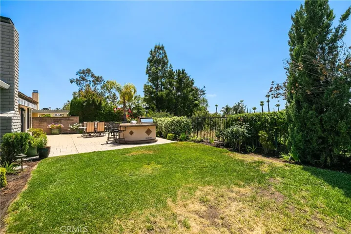 23721 Via Navarra, Mission Viejo, California 92691