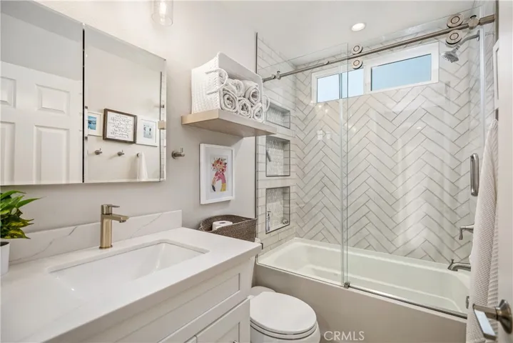 23721 Via Navarra, Mission Viejo, California 92691
