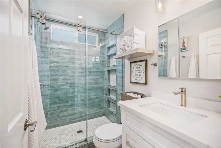 23721 Via Navarra, Mission Viejo, California 92691