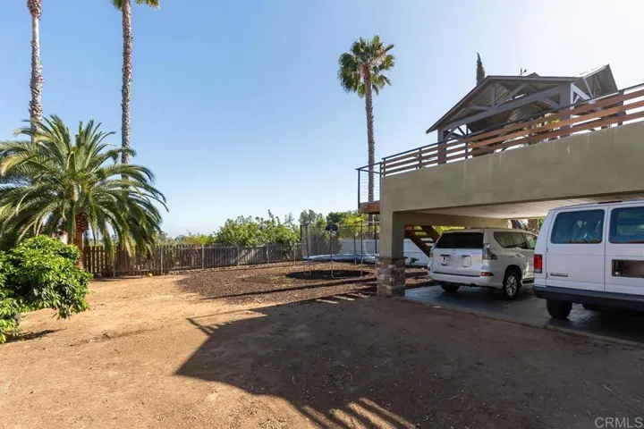 530 Debby Street, Fallbrook, California 92028