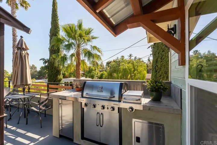 530 Debby Street, Fallbrook, California 92028
