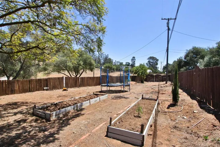 2811 Suncrest Boulevard, El Cajon, California 92021