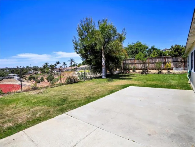 423 Garey Drive, Vista, California 92084