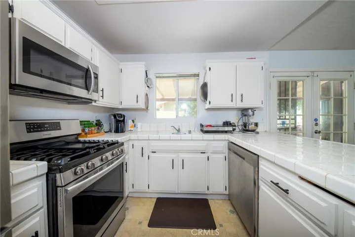 14910 La Brisa Road, Victorville, California 92392