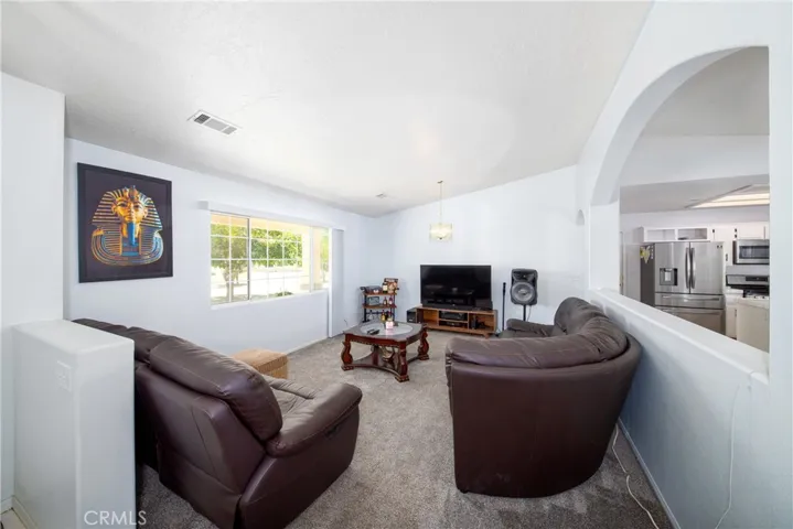 14910 La Brisa Road, Victorville, California 92392