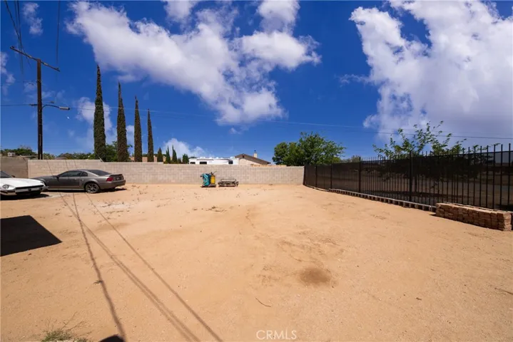 14910 La Brisa Road, Victorville, California 92392