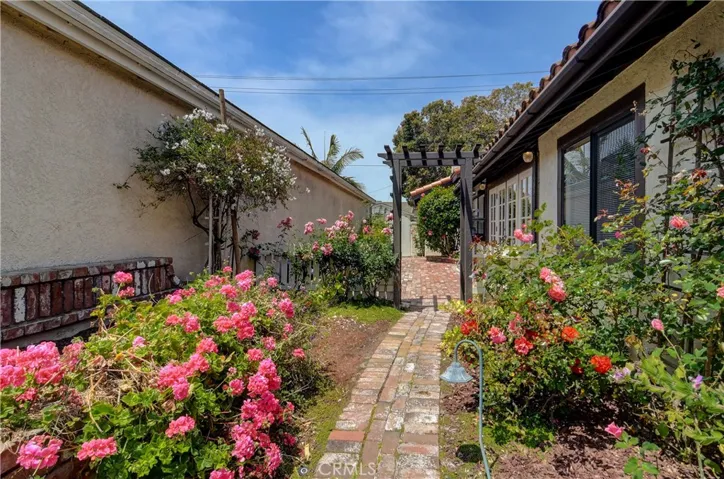Plenty of room to create your own special place...sunny southern exposure is the best!
