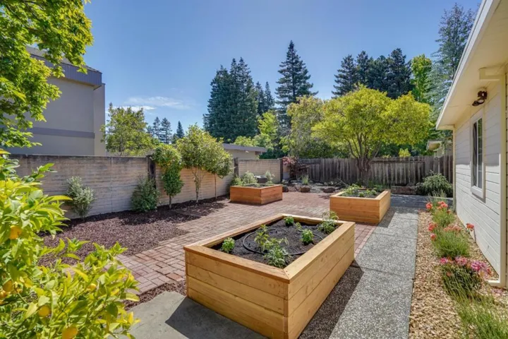 894 Lori Avenue, Sunnyvale, California 94086