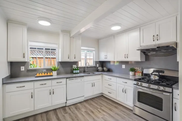 894 Lori Avenue, Sunnyvale, California 94086