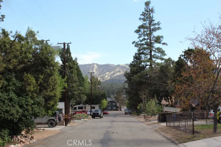 1046 Pine Mountain Drive, Big Bear, California 92314
