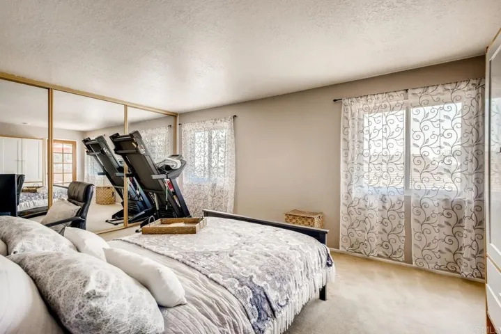 2134 Skyview Gln, Escondido, California 92027