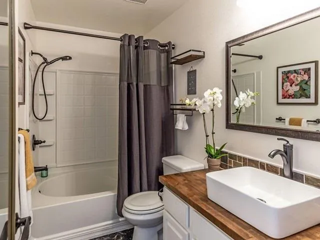 17165 Creekside Circle, Morgan Hill, California 95037