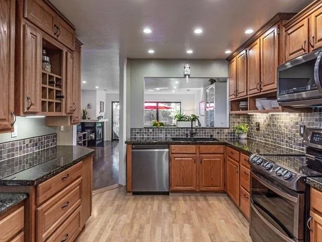 17165 Creekside Circle, Morgan Hill, California 95037