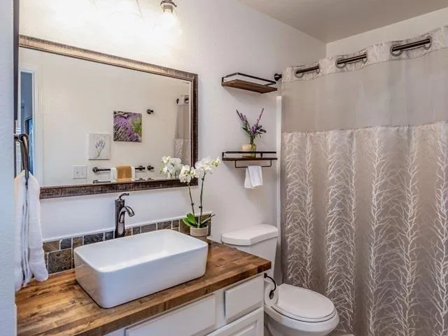 17165 Creekside Circle, Morgan Hill, California 95037