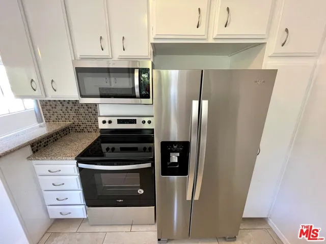 617 N Sweetzer Avenue 6, West Hollywood, California 90048