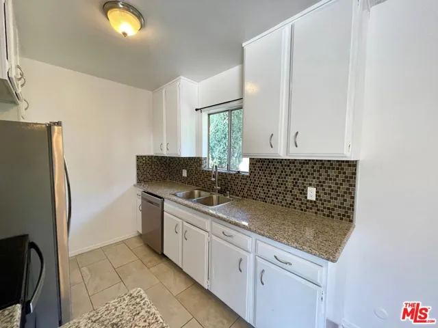 617 N Sweetzer Avenue 6, West Hollywood, California 90048