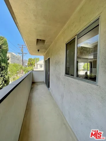 617 N Sweetzer Avenue 6, West Hollywood, California 90048