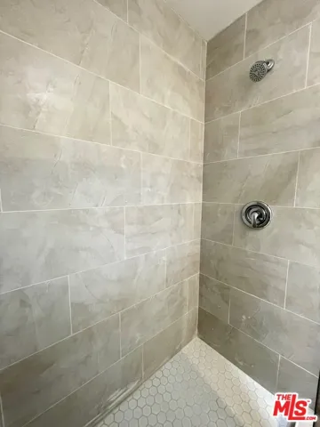 617 N Sweetzer Avenue 6, West Hollywood, California 90048