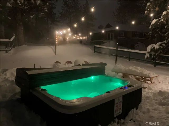 725 Temple Lane, Big Bear, California 92315