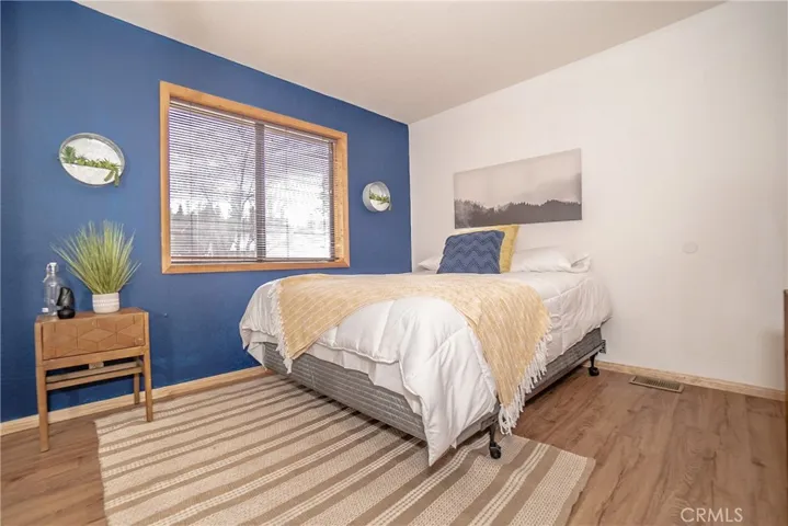 725 Temple Lane, Big Bear, California 92315