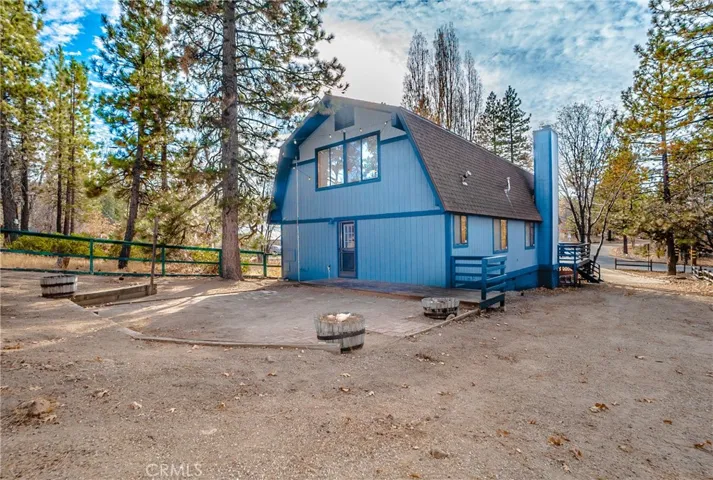 725 Temple Lane, Big Bear, California 92315