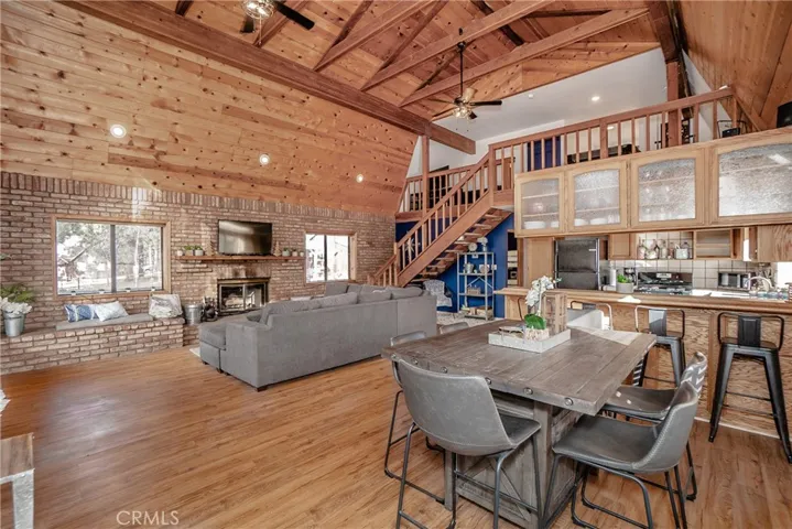 725 Temple Lane, Big Bear, California 92315