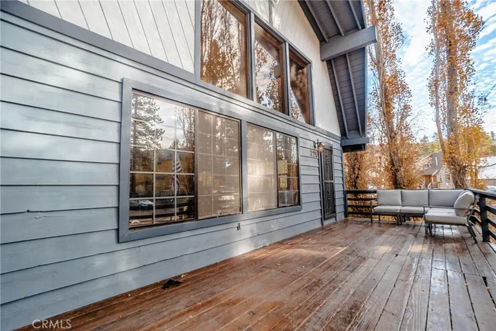 725 Temple Lane, Big Bear, California 92315