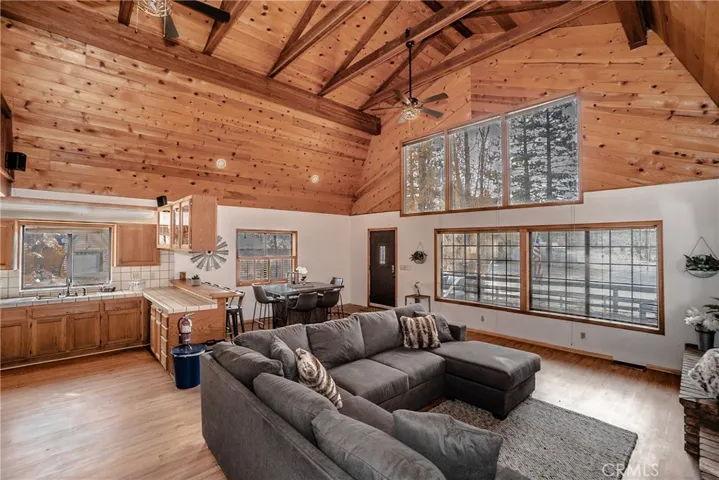 725 Temple Lane, Big Bear, California 92315