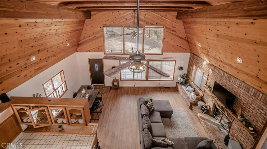 725 Temple Lane, Big Bear, California 92315
