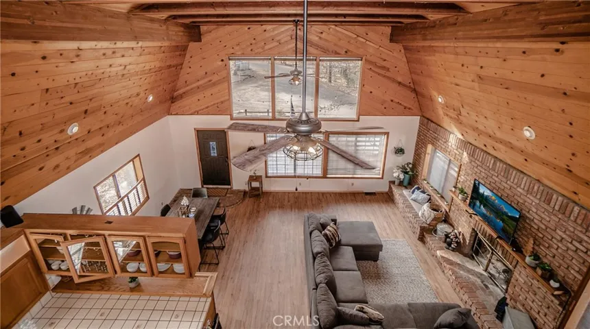 725 Temple Lane, Big Bear, California 92315