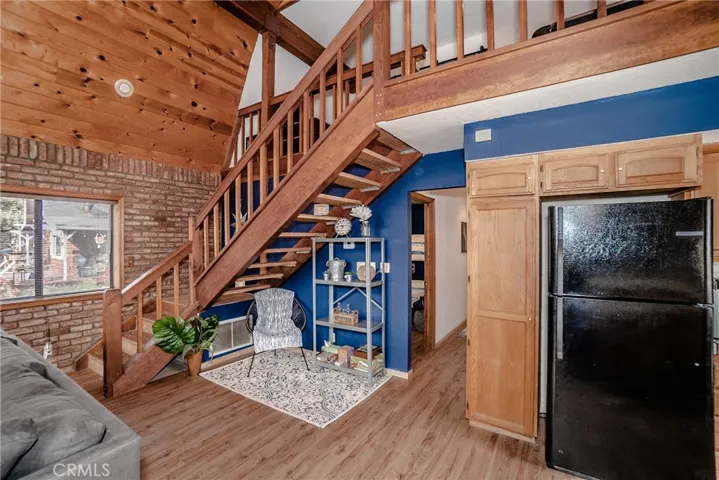 725 Temple Lane, Big Bear, California 92315