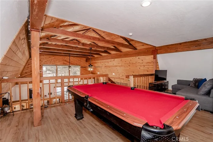 725 Temple Lane, Big Bear, California 92315