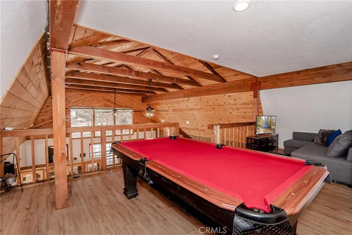 725 Temple Lane, Big Bear, California 92315