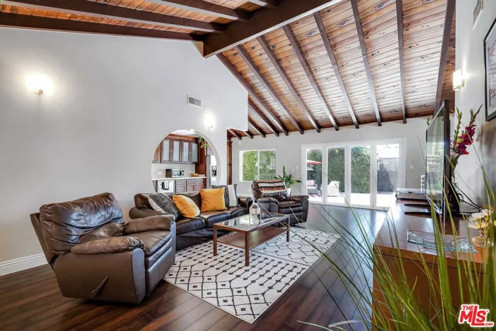 loads of natural light