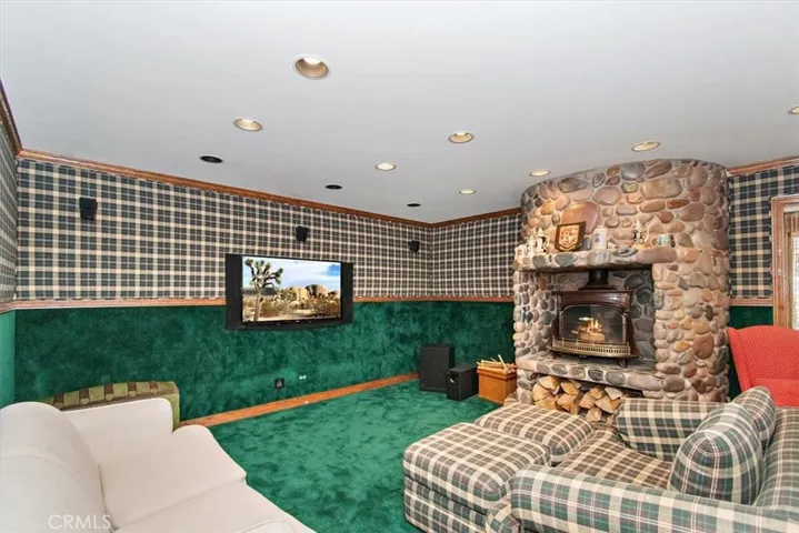 591 Cove Drive, Big Bear, California 92315