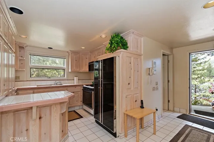 591 Cove Drive, Big Bear, California 92315