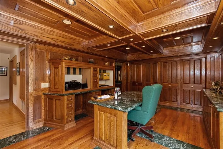 591 Cove Drive, Big Bear, California 92315