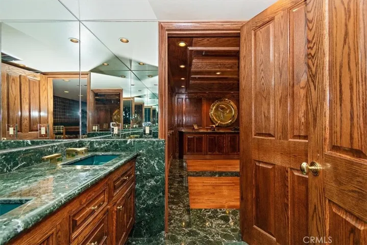 591 Cove Drive, Big Bear, California 92315