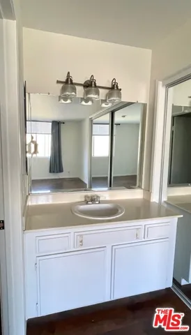 1529 S Bundy Drive 202, Los Angeles, California 90025